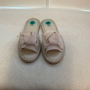 Crevo Women's Sandals in Cream